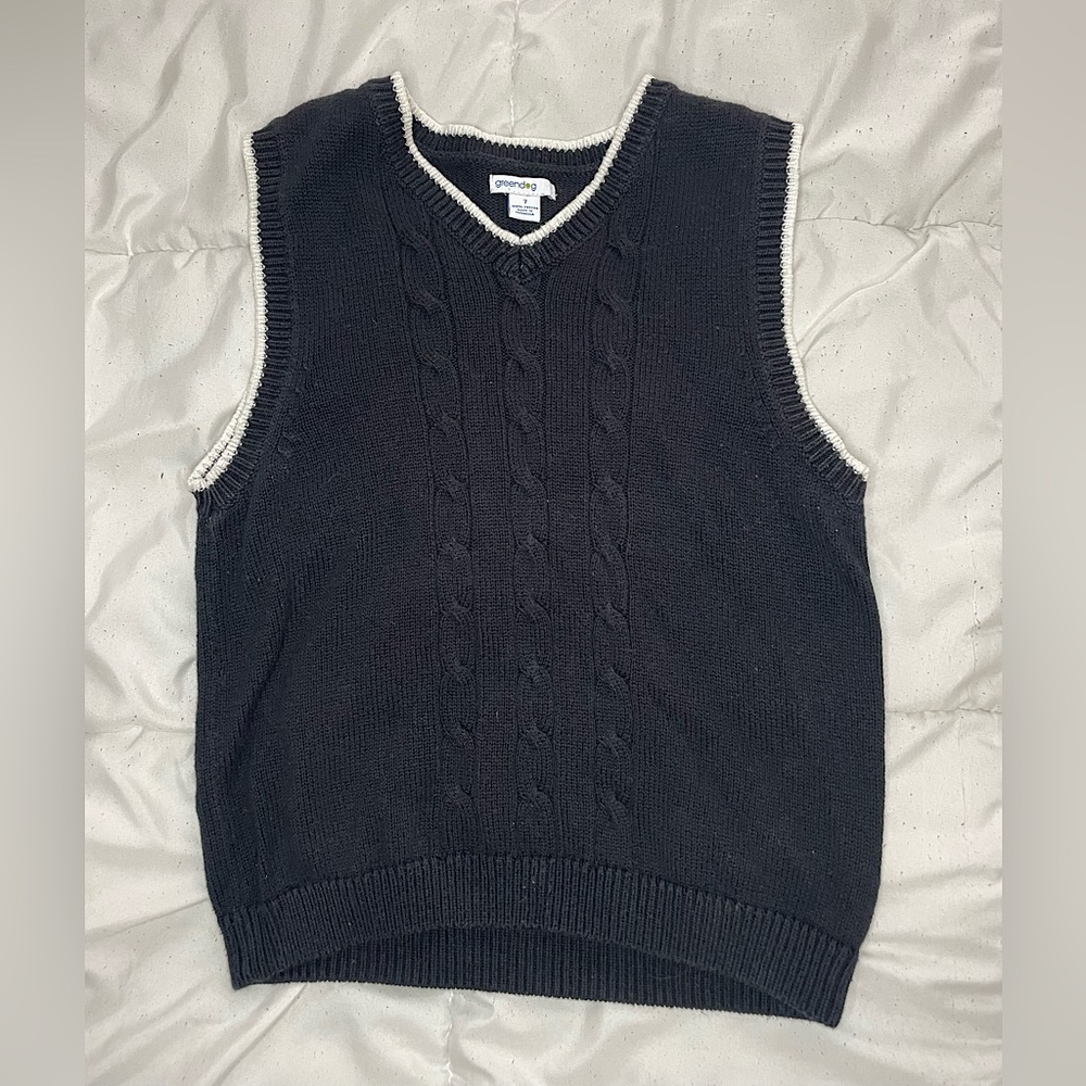 Vintage kids size 7 greendog black sweater vest.
